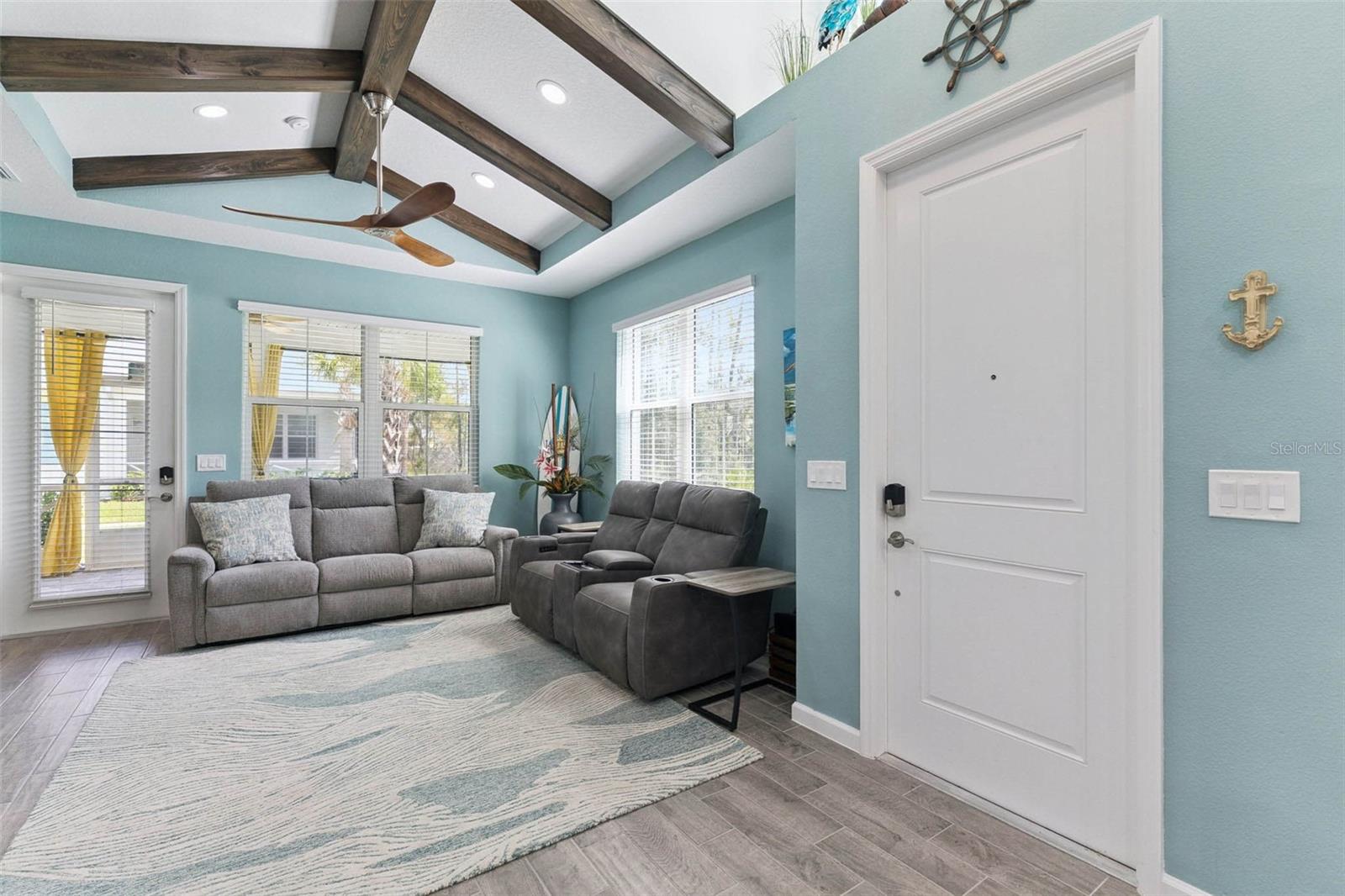 384 GYPSY PALACE LN — photo 11