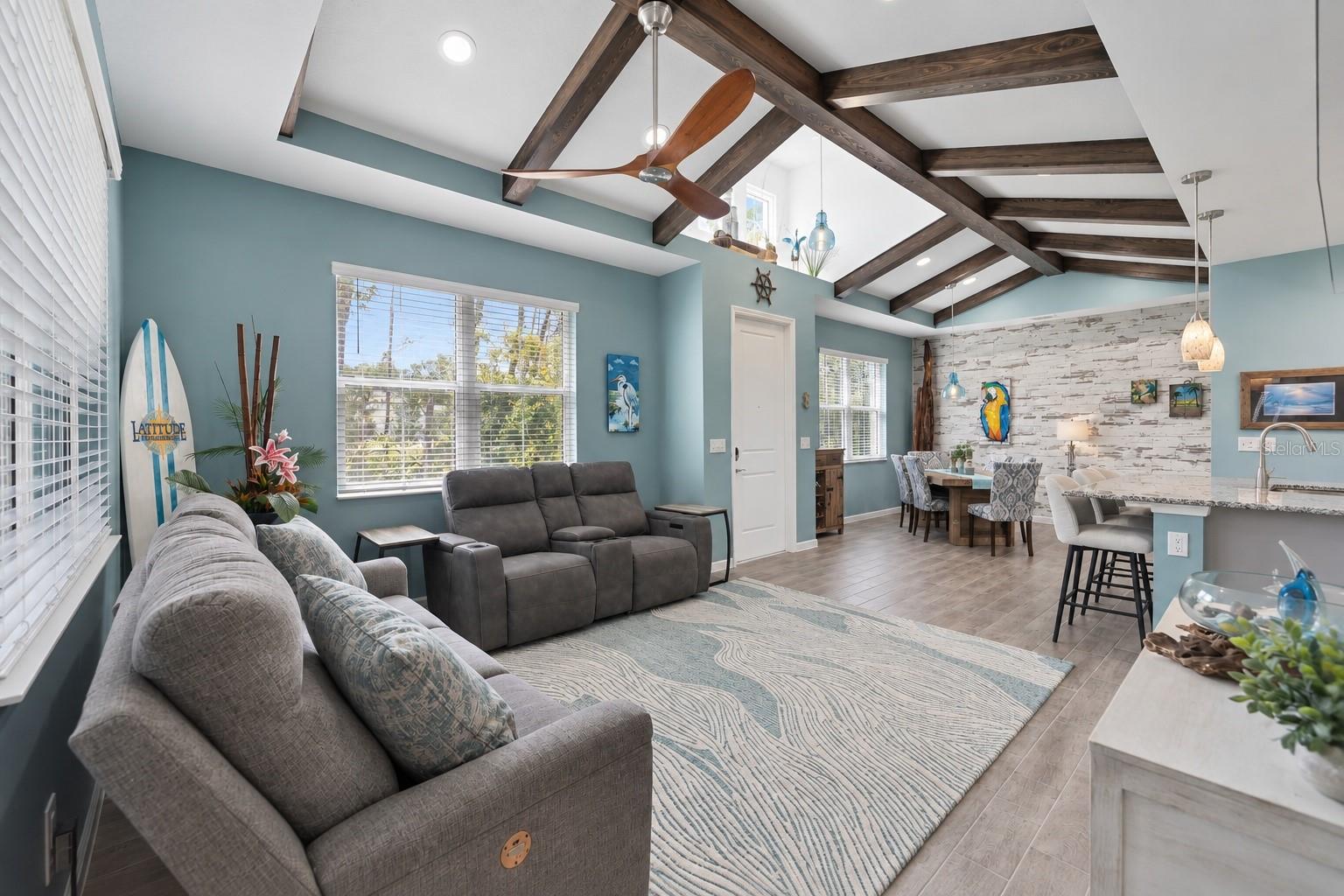 384 GYPSY PALACE LN — photo 3
