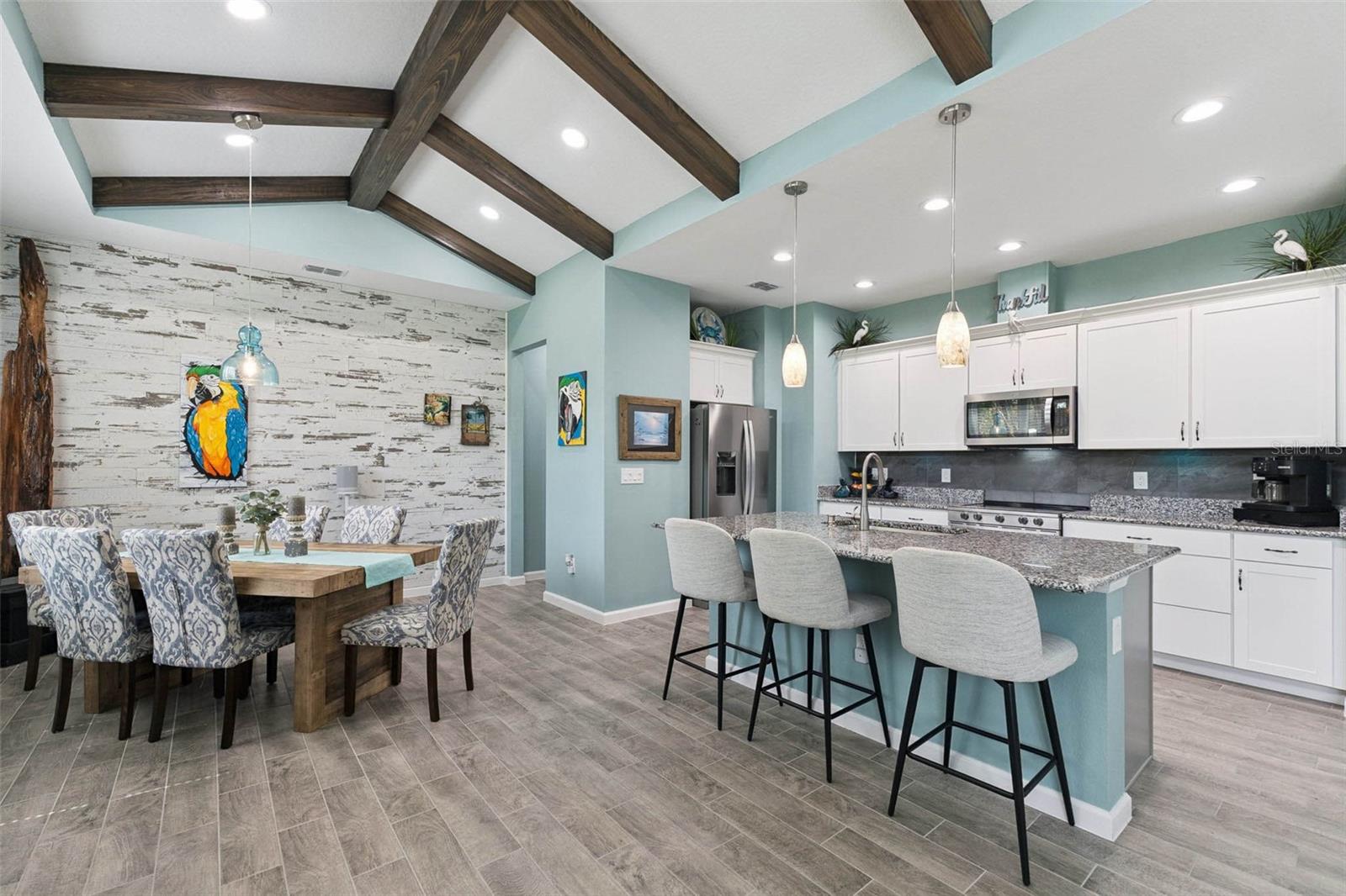 384 GYPSY PALACE LN — photo 4