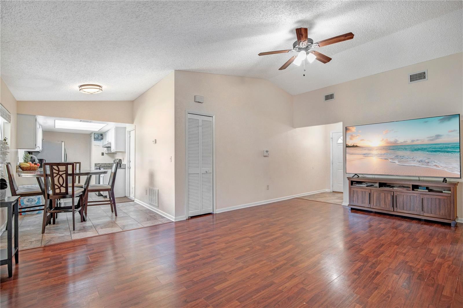 129 REEL CT — photo 5