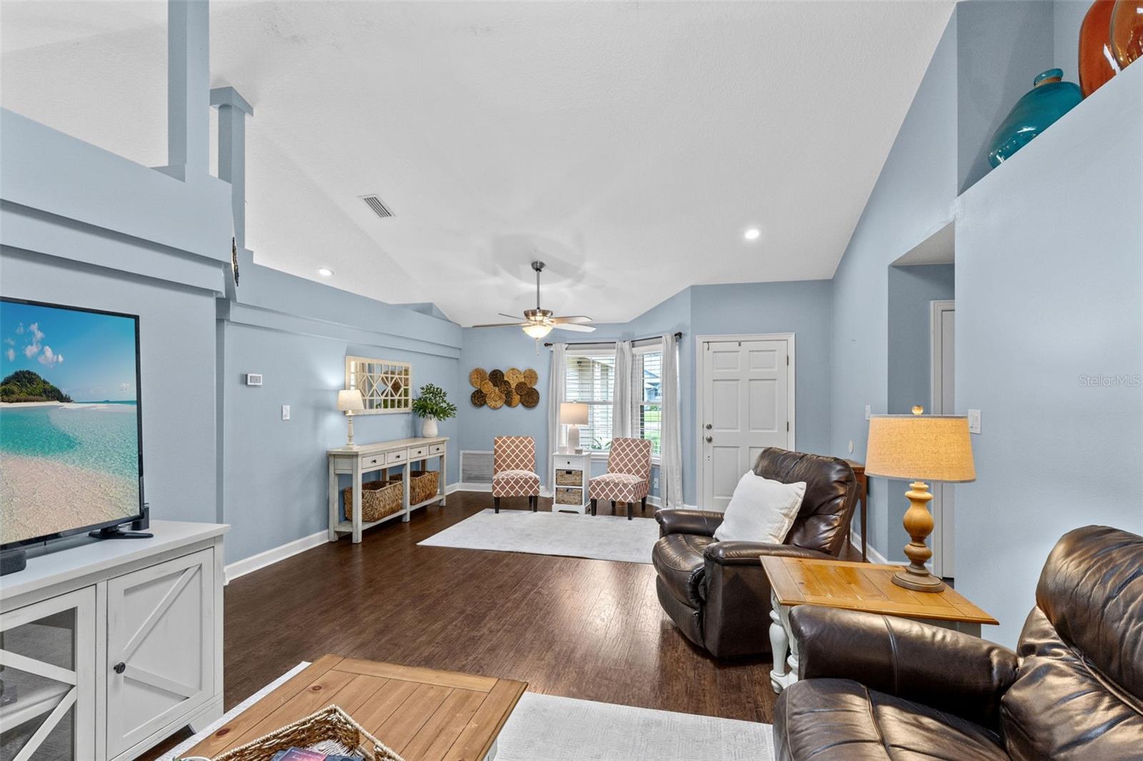 633 PUGH ST — photo 8