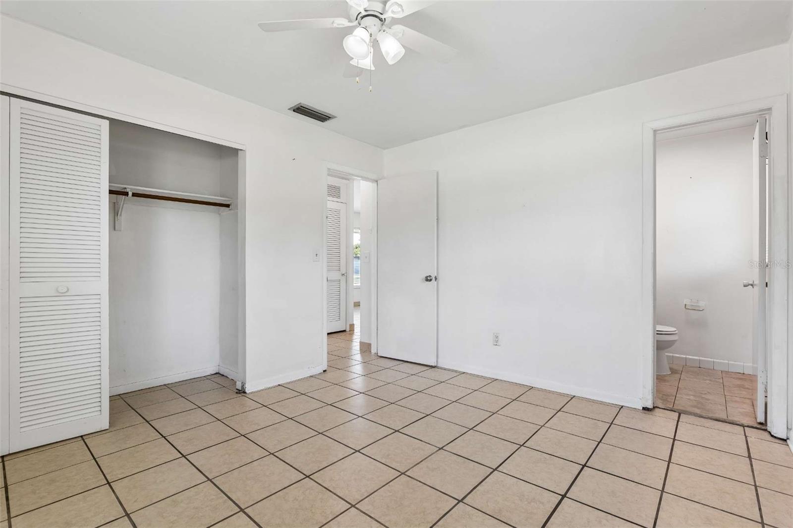 1544 PROVIDENCE BLVD — photo 8