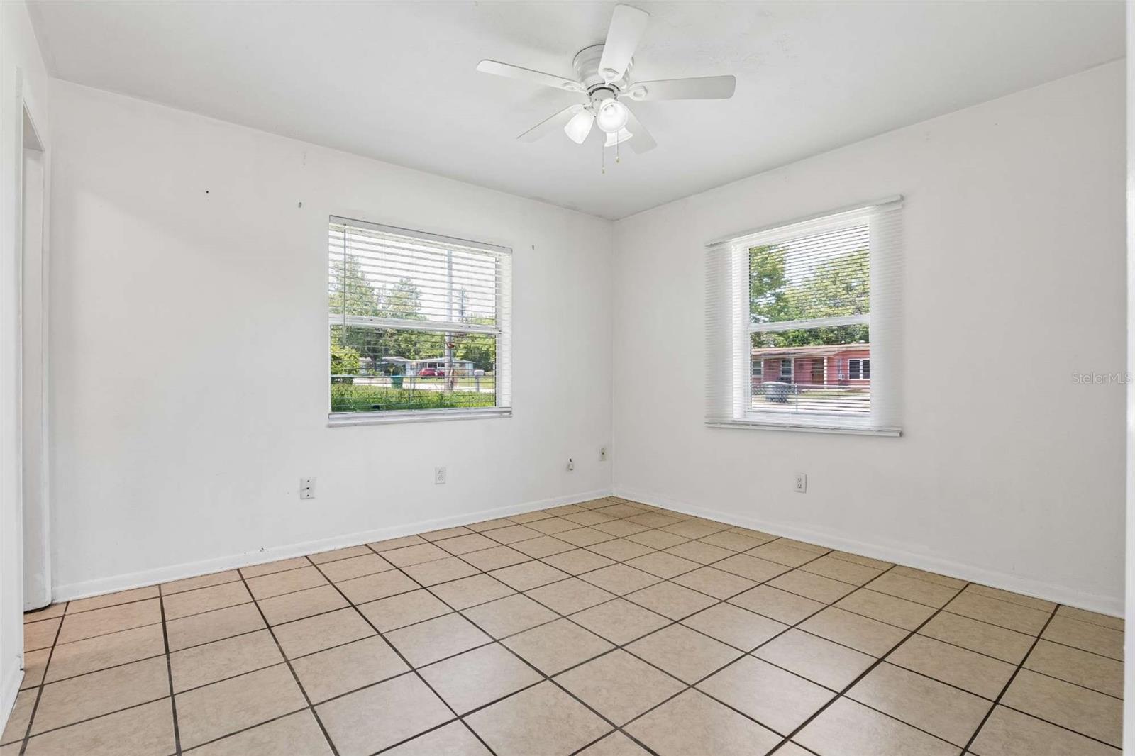 1544 PROVIDENCE BLVD — photo 10