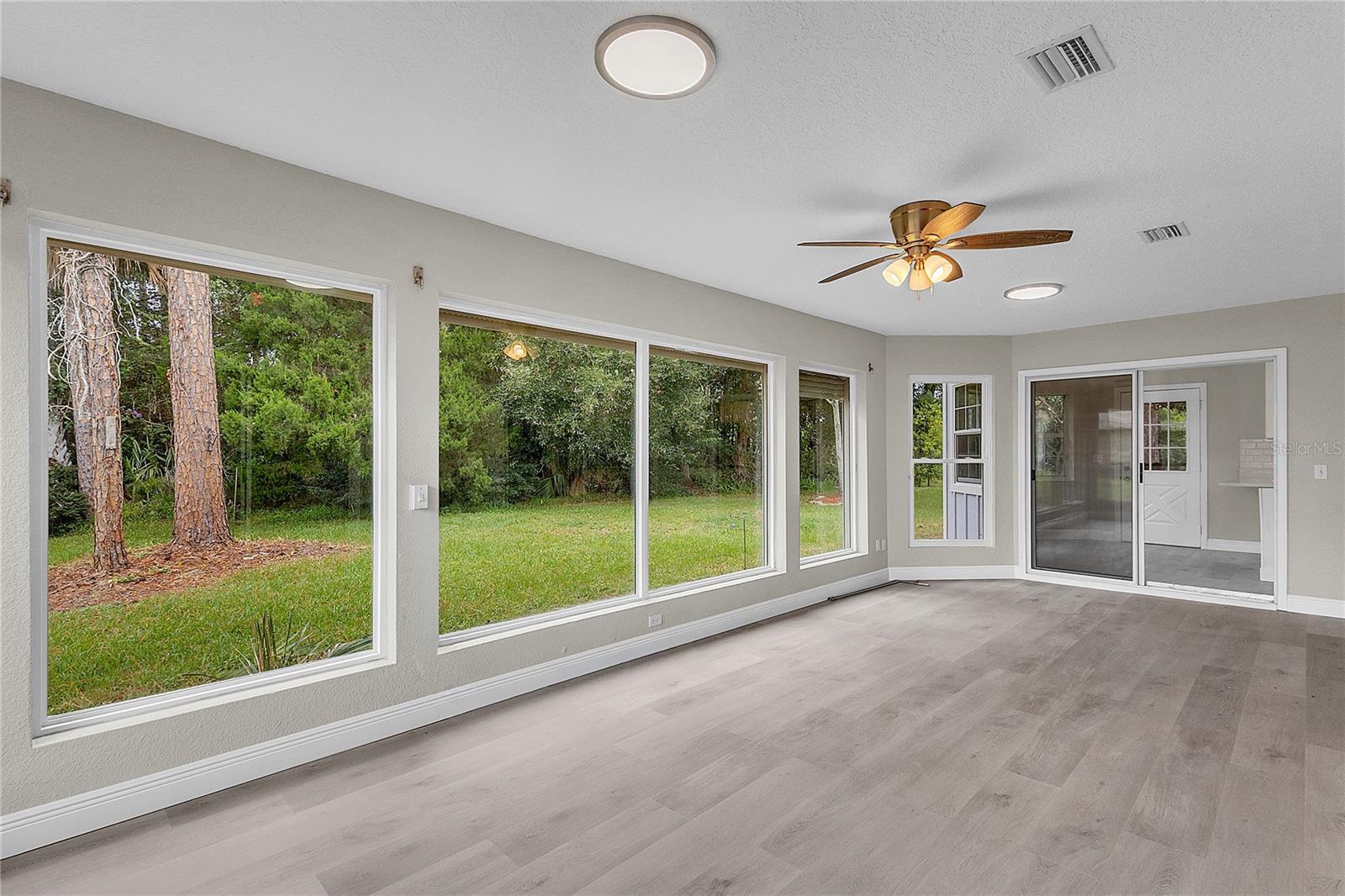22 WEIDNER PL — photo 4