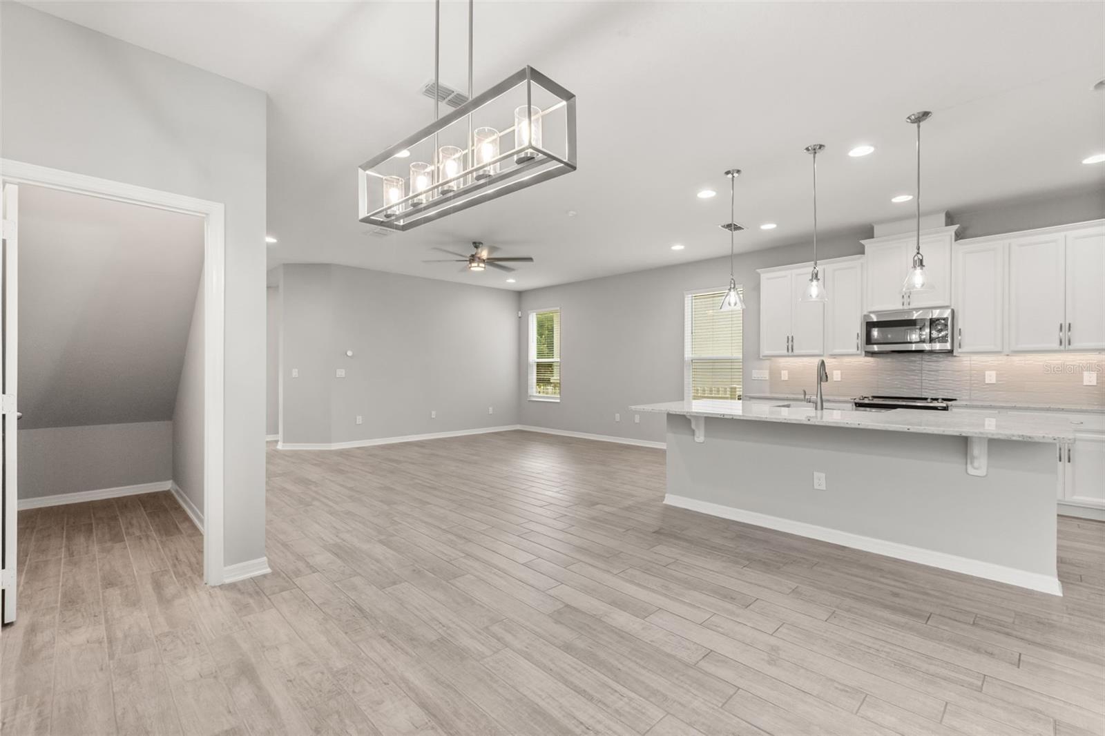 640 BAYERN LN — photo 11