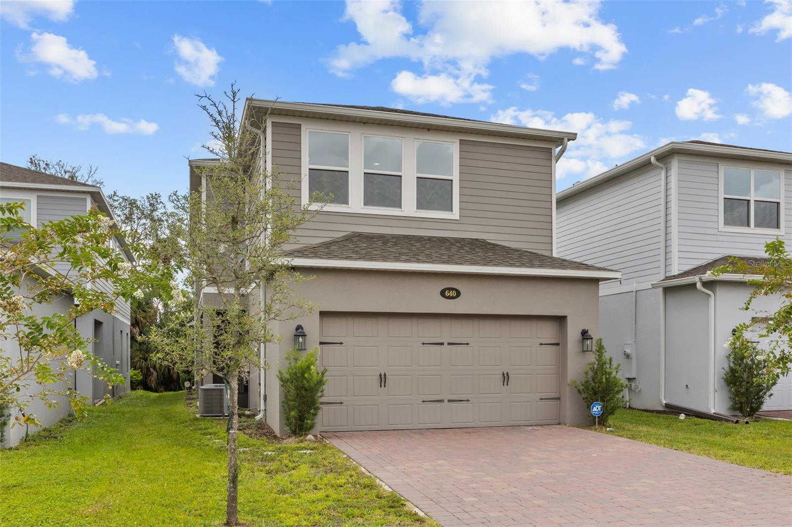 640 BAYERN LN — photo 3