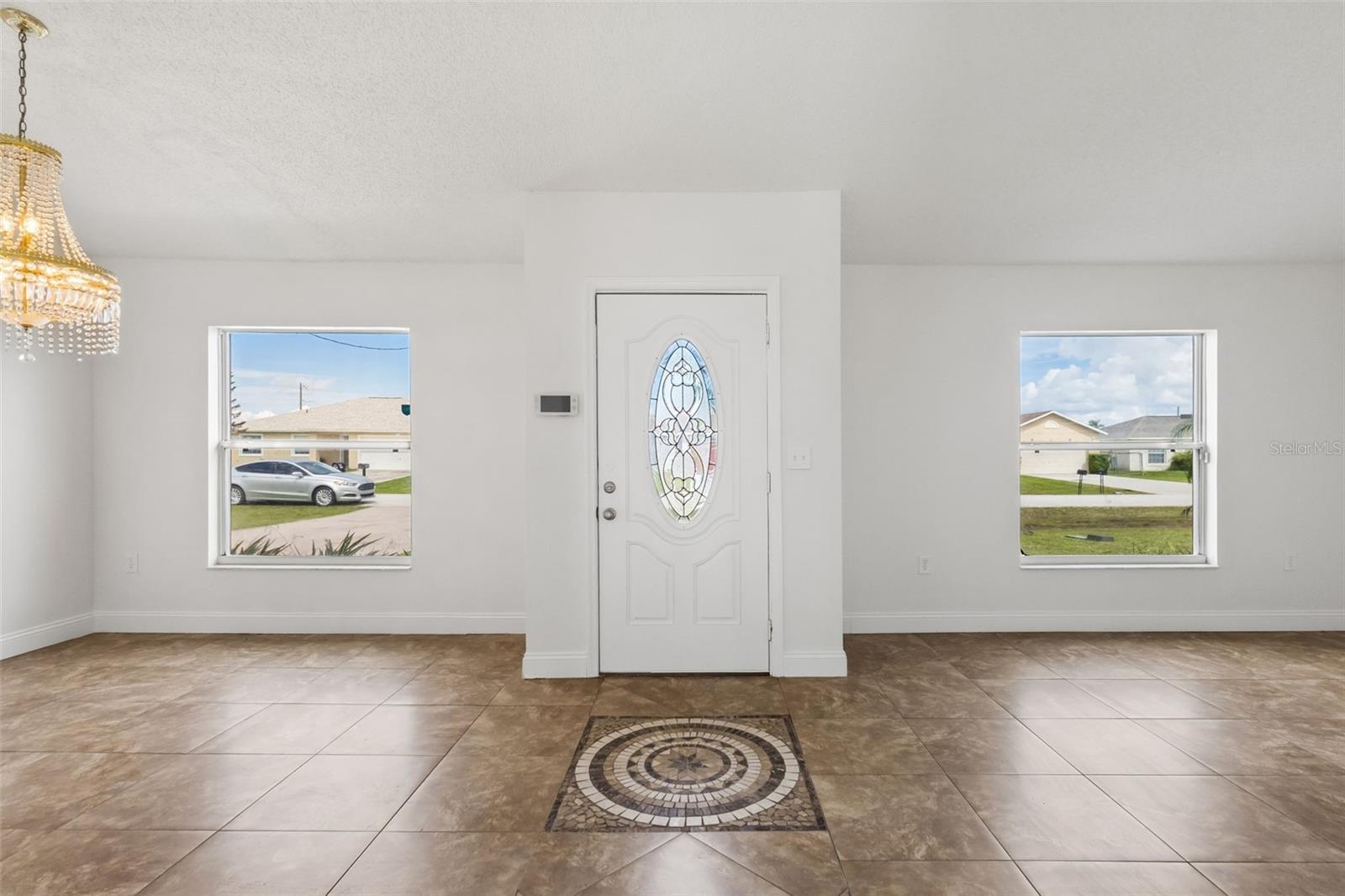 304 JACKSONVILLE CT — photo 2