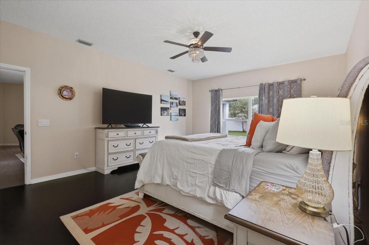 6 BIRDSEYE PL — photo 10