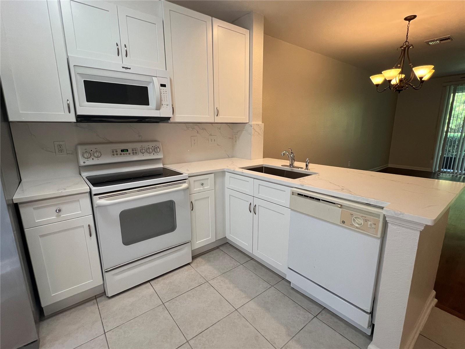 5308 HAWKSTONE DR — photo 5