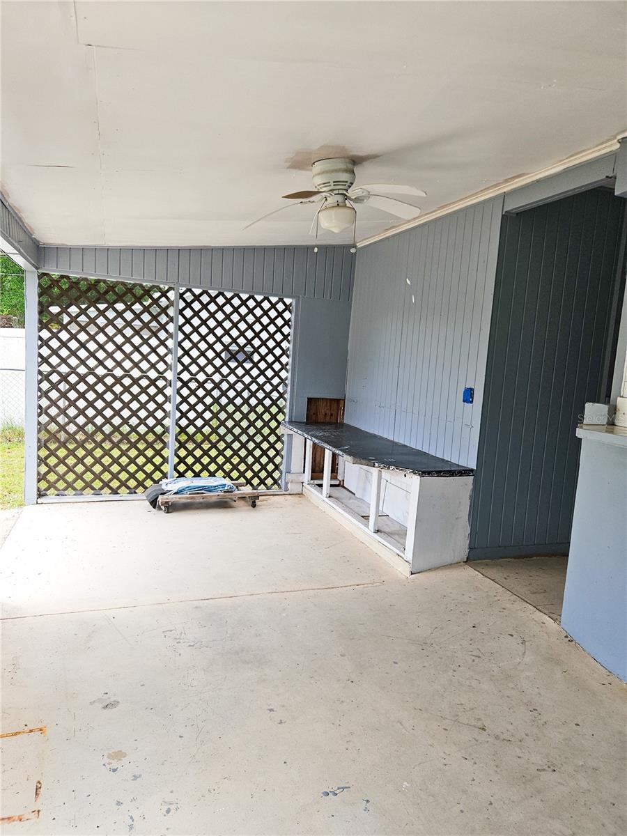 1315 E HANCOCK DR — photo 12