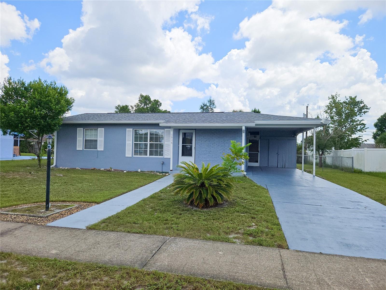 1315 E HANCOCK DR