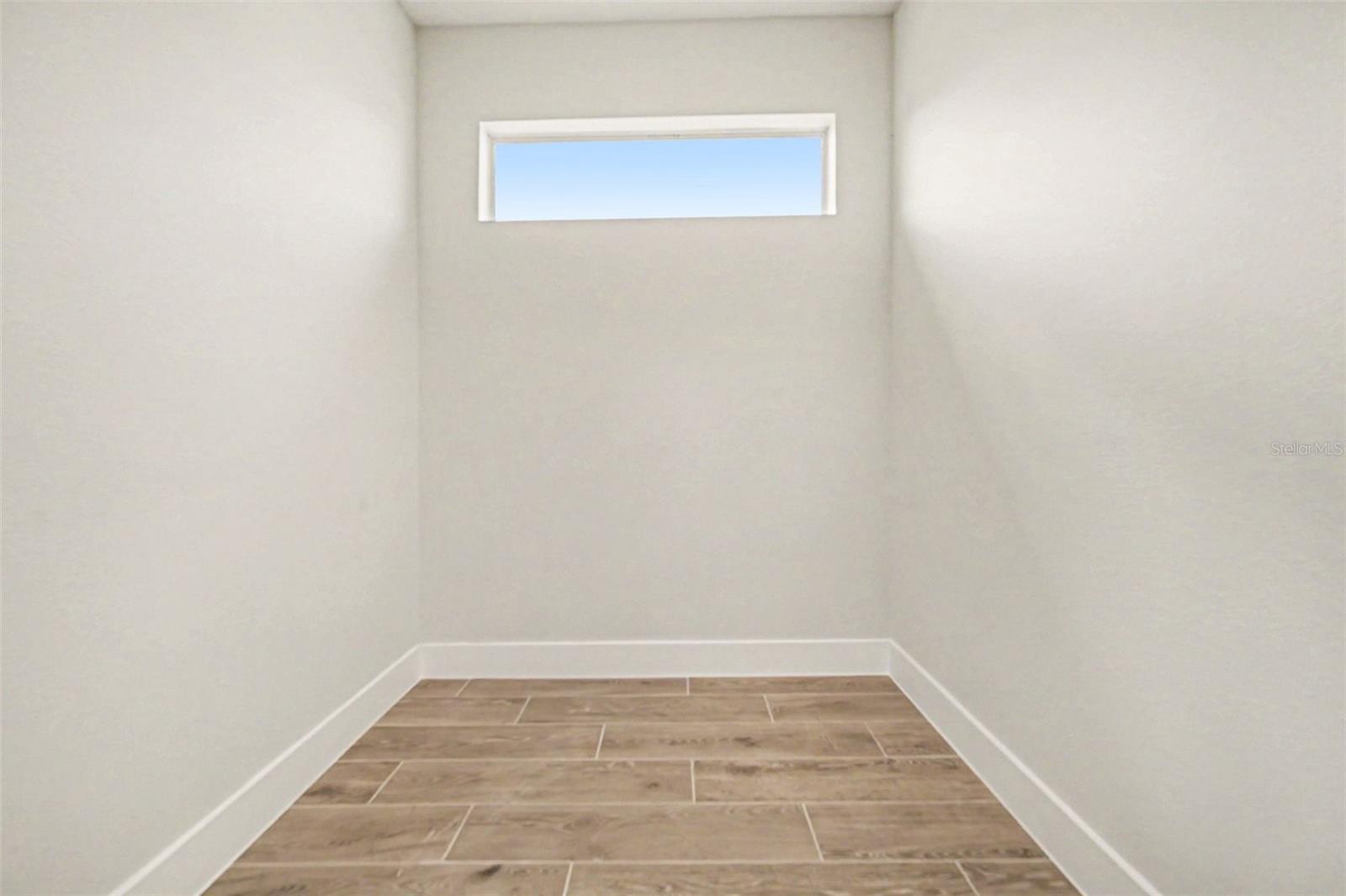 3087 SILVERMINES AVE — photo 12