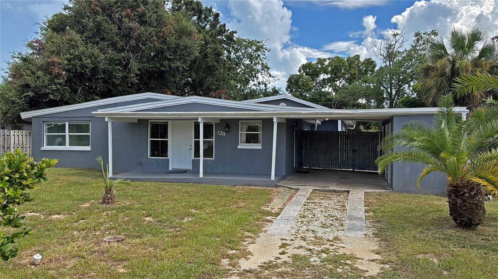 1311 HILLCREST DR — photo 2