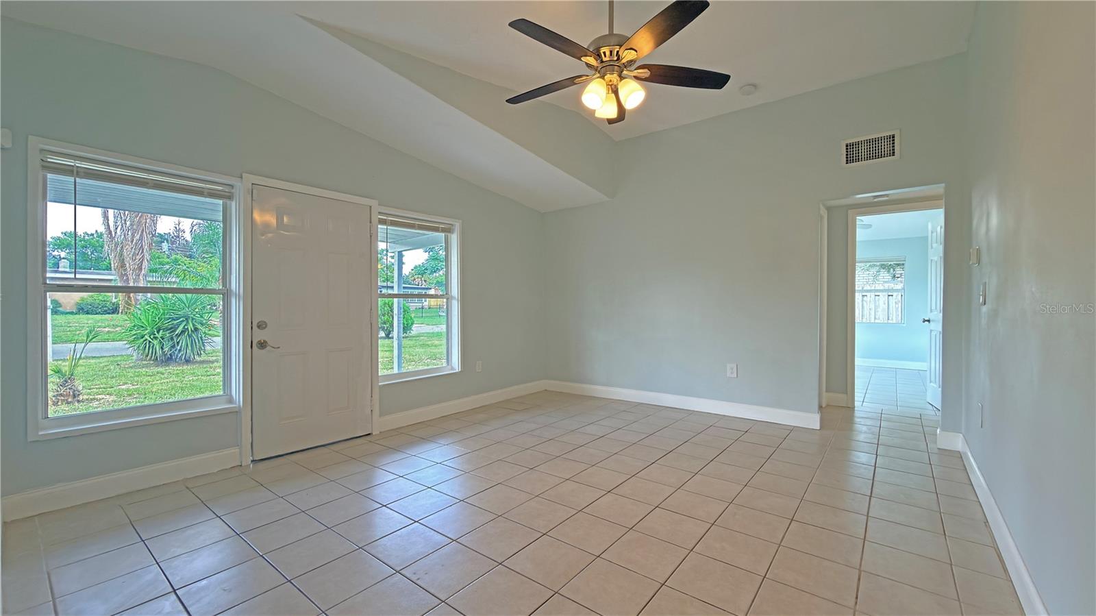1311 HILLCREST DR — photo 8