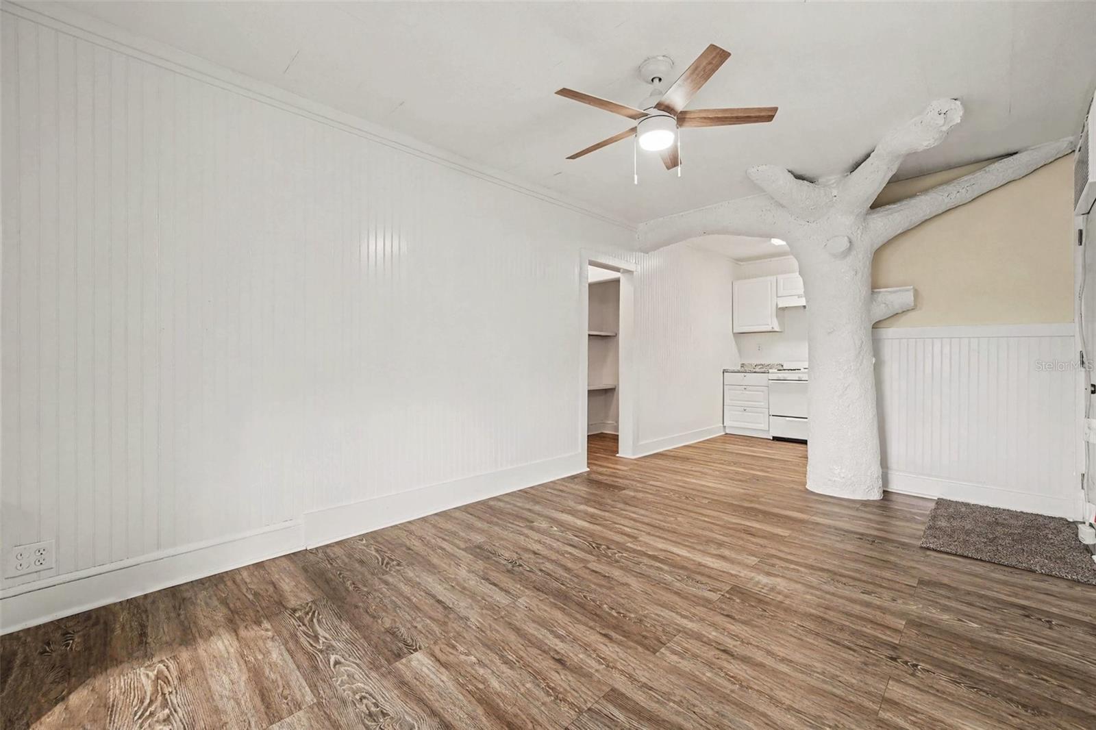 224 KINGSTON AVE — photo 11
