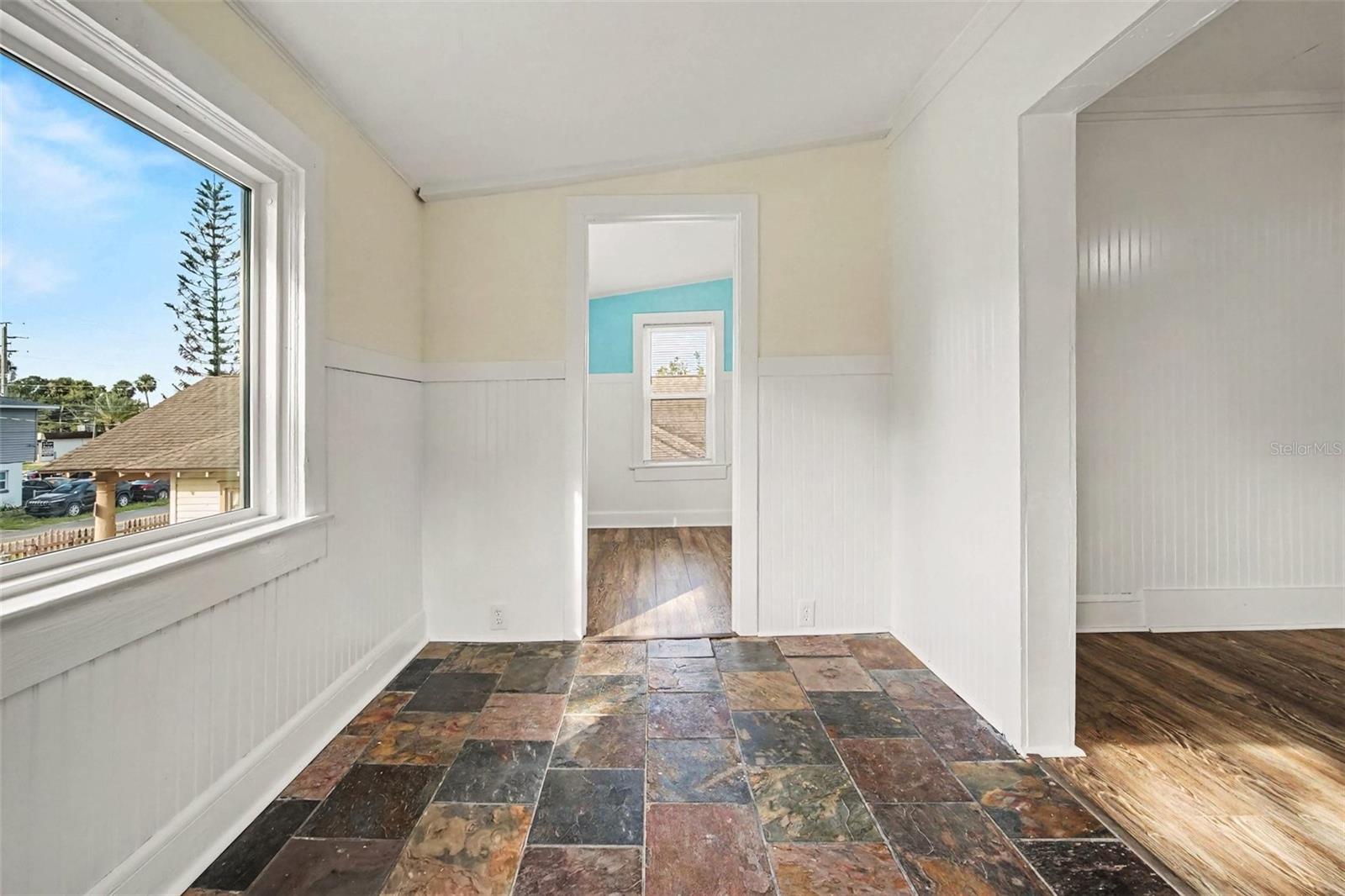 224 KINGSTON AVE — photo 12