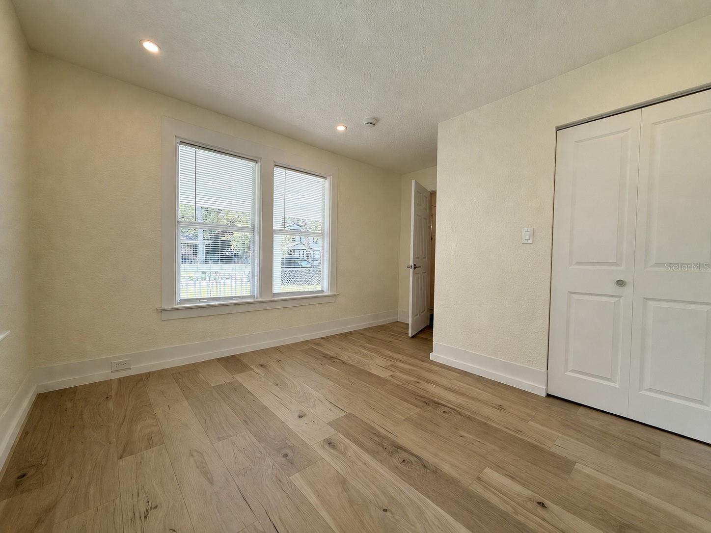 140 KINGSTON AVE — photo 11