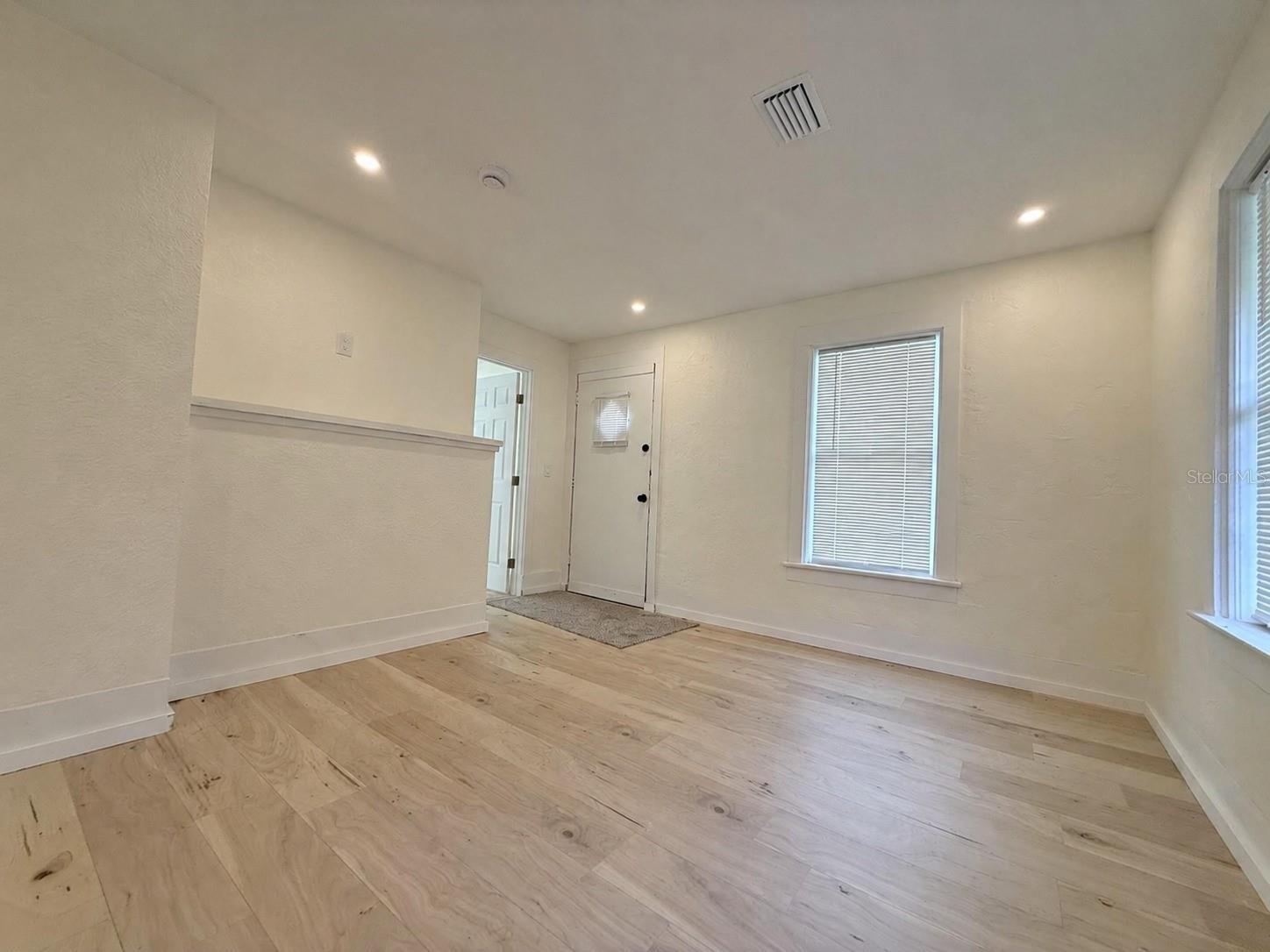140 KINGSTON AVE — photo 6