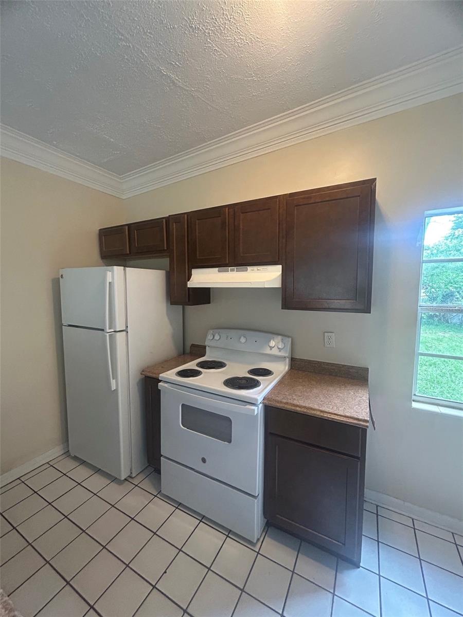 127 COUNTRY CLUB DR — photo 4