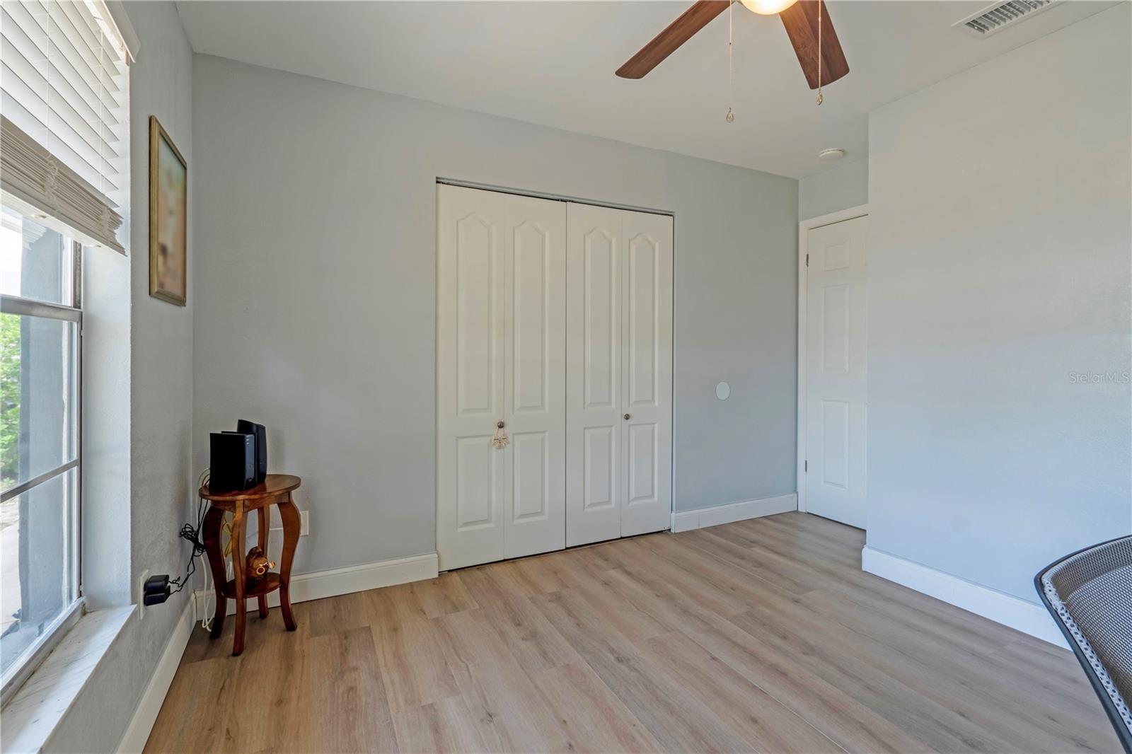 2633 BEAL ST — photo 9