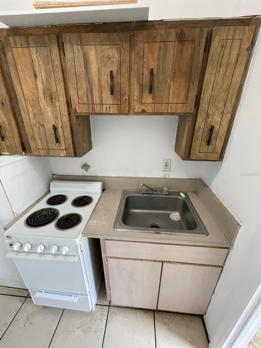 1142 BERKSHIRE RD — photo 6