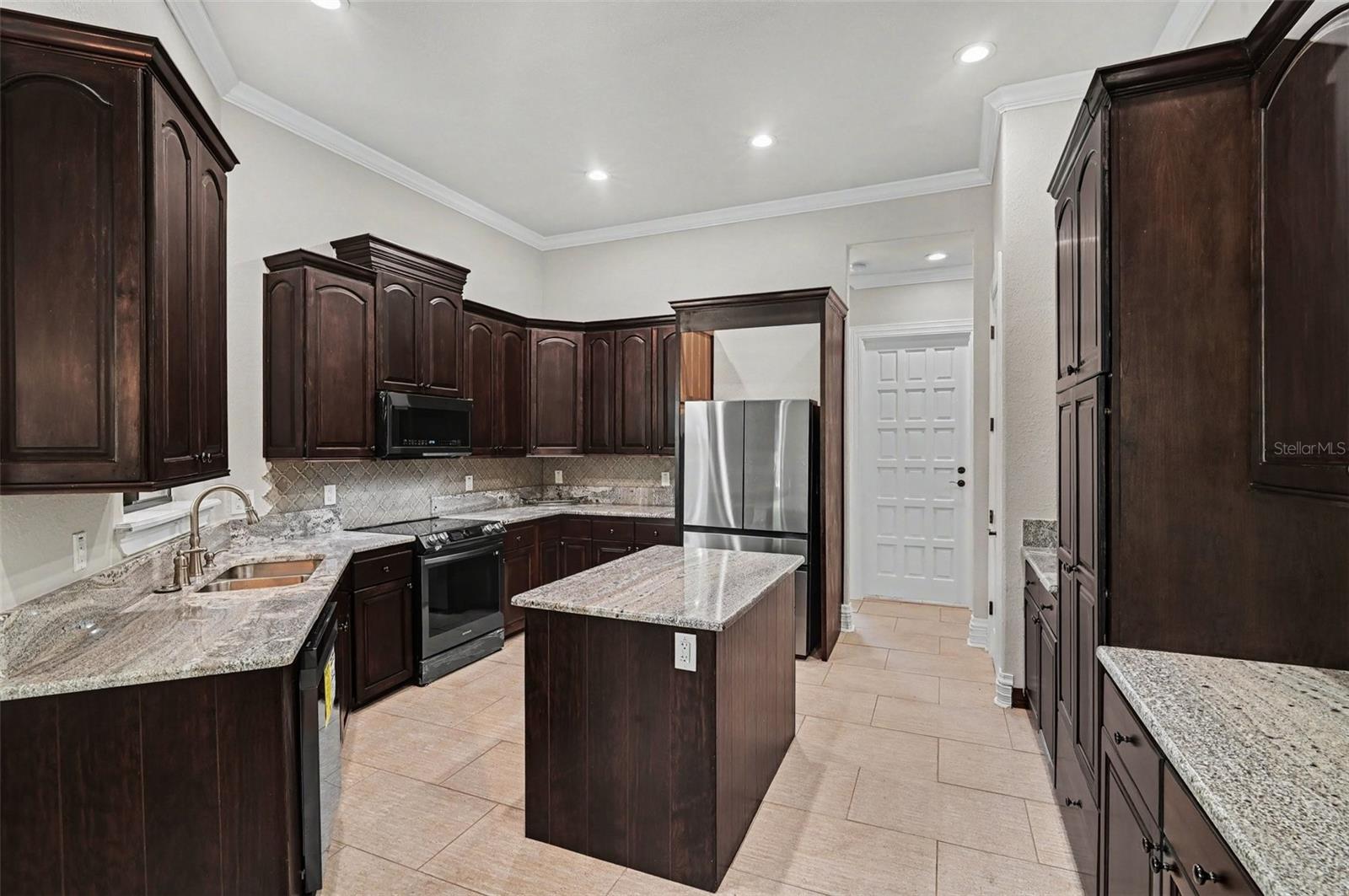 2051 LORENE LN — photo 12