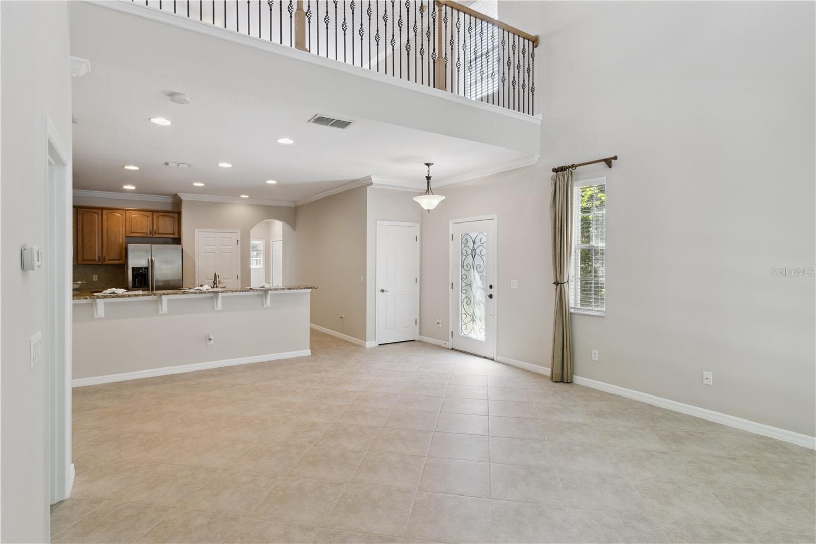 624 VENICE PL — photo 4