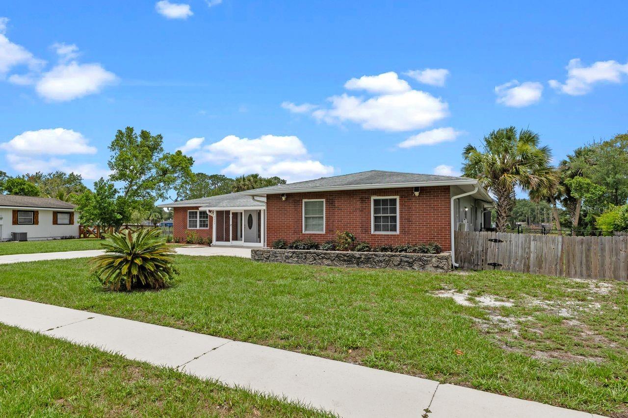 2622 HIBISCUS CT — photo 2