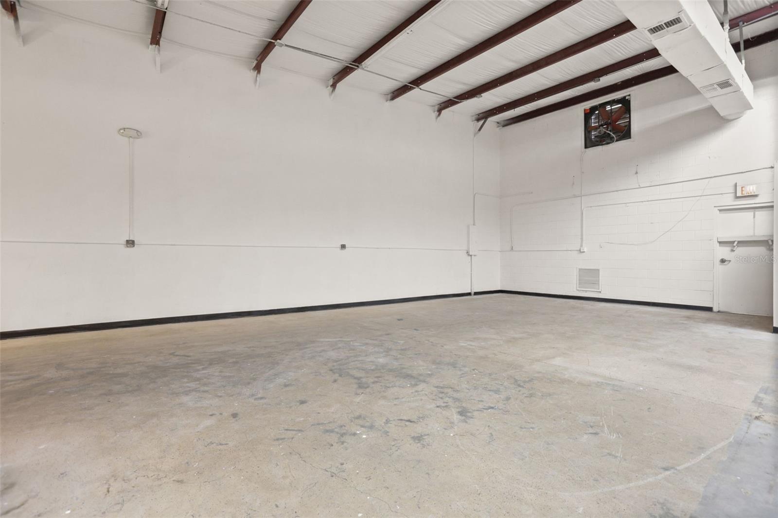 5497 BENCHMARK LN — photo 11