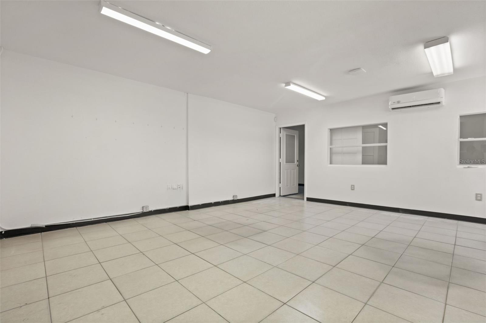 5497 BENCHMARK LN — photo 4
