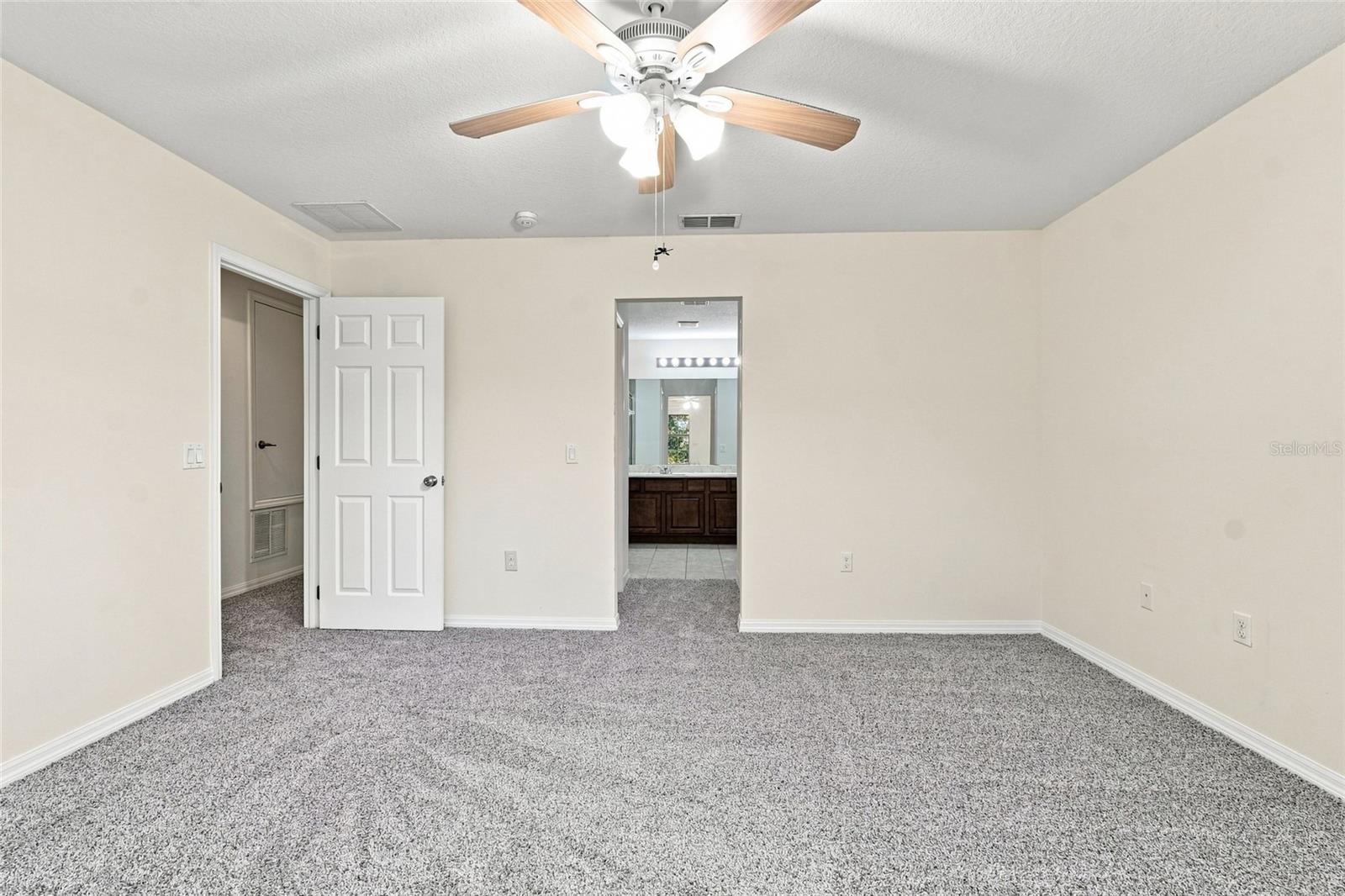 13613 ERIDANUS DR — photo 12