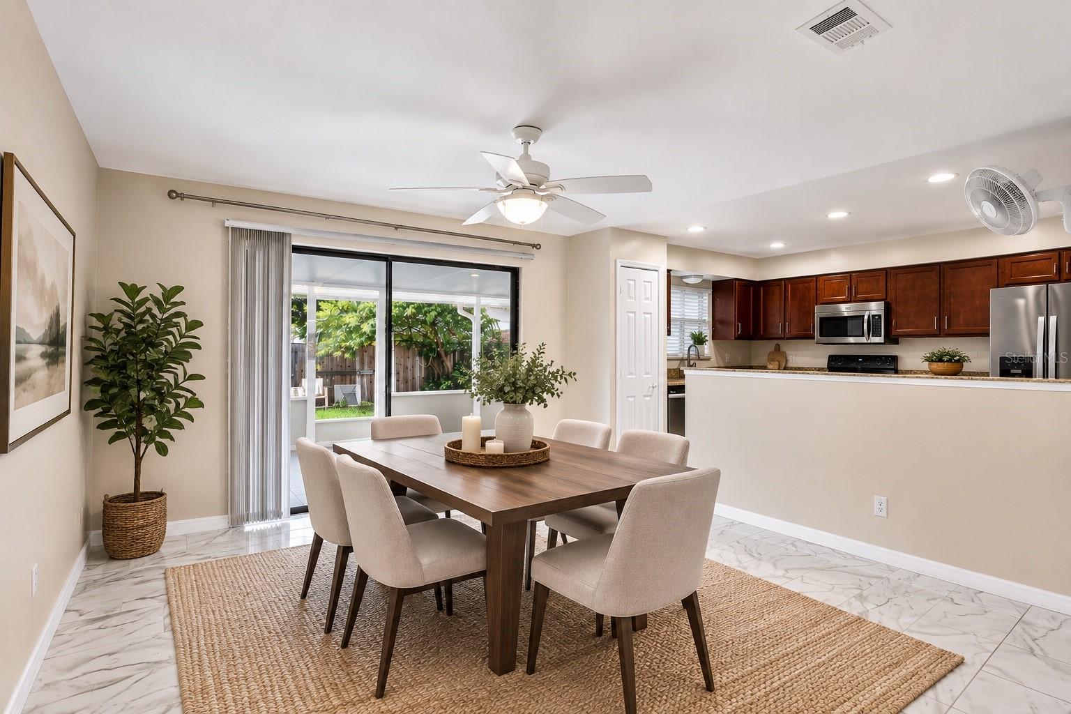 300 DUBLIN DR — photo 3