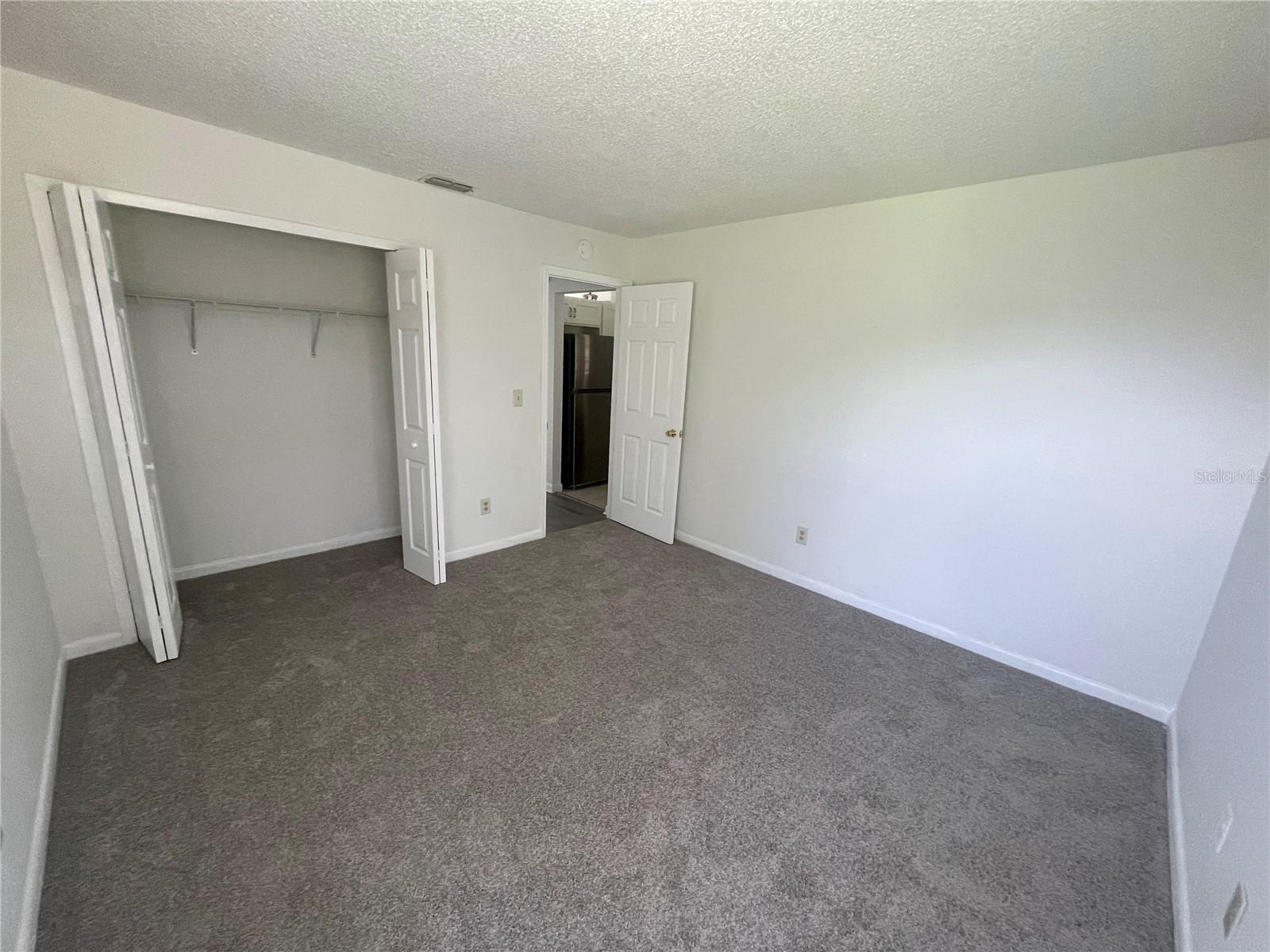 210 LAKEWOOD DR — photo 11