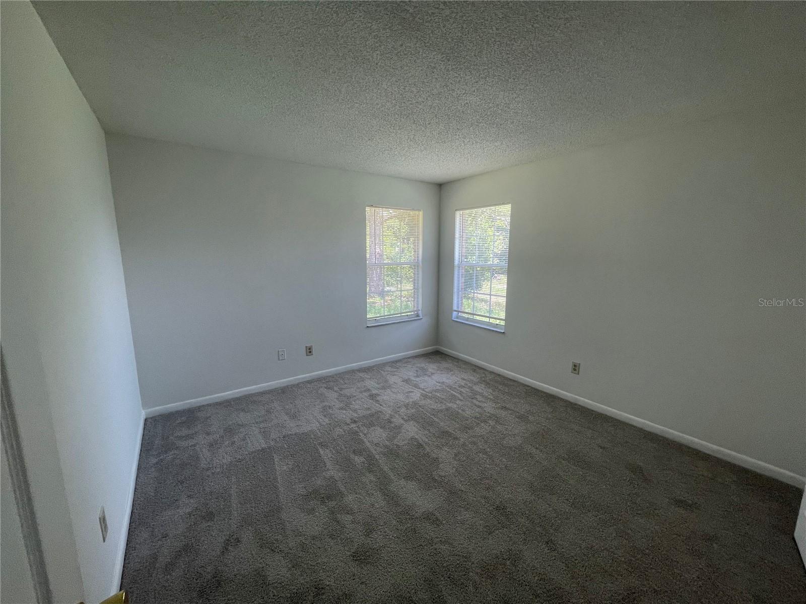 210 LAKEWOOD DR — photo 10