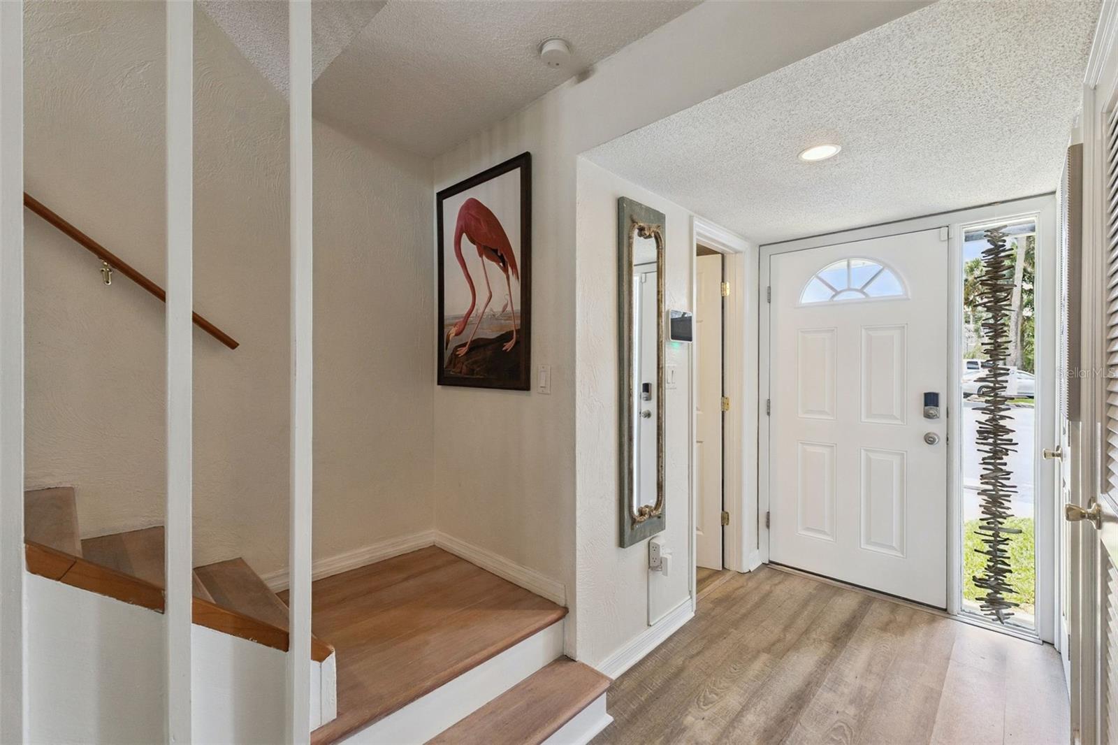 4001 SAXON DR — photo 8