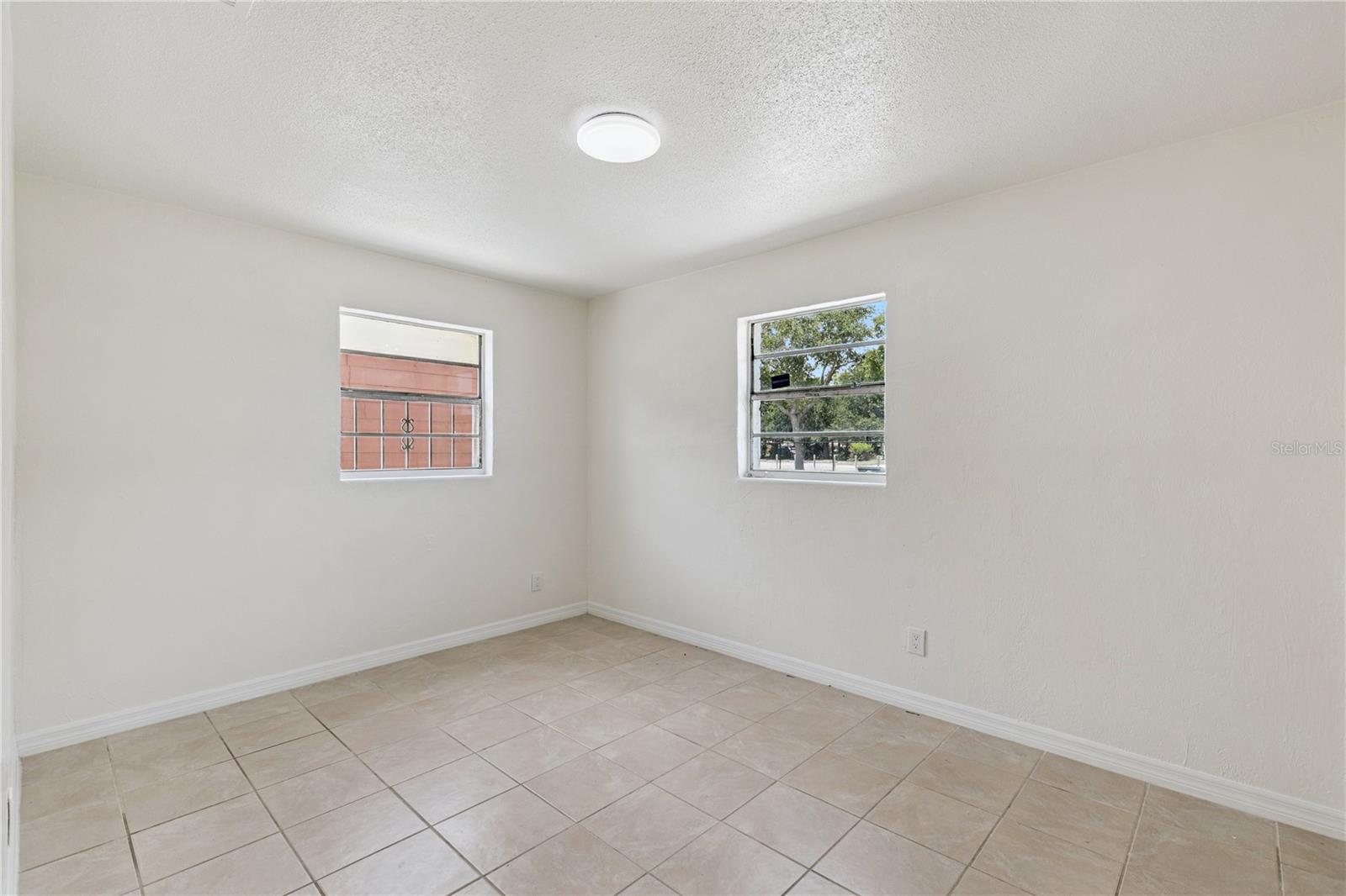 875 LOOMIS AVE — photo 12