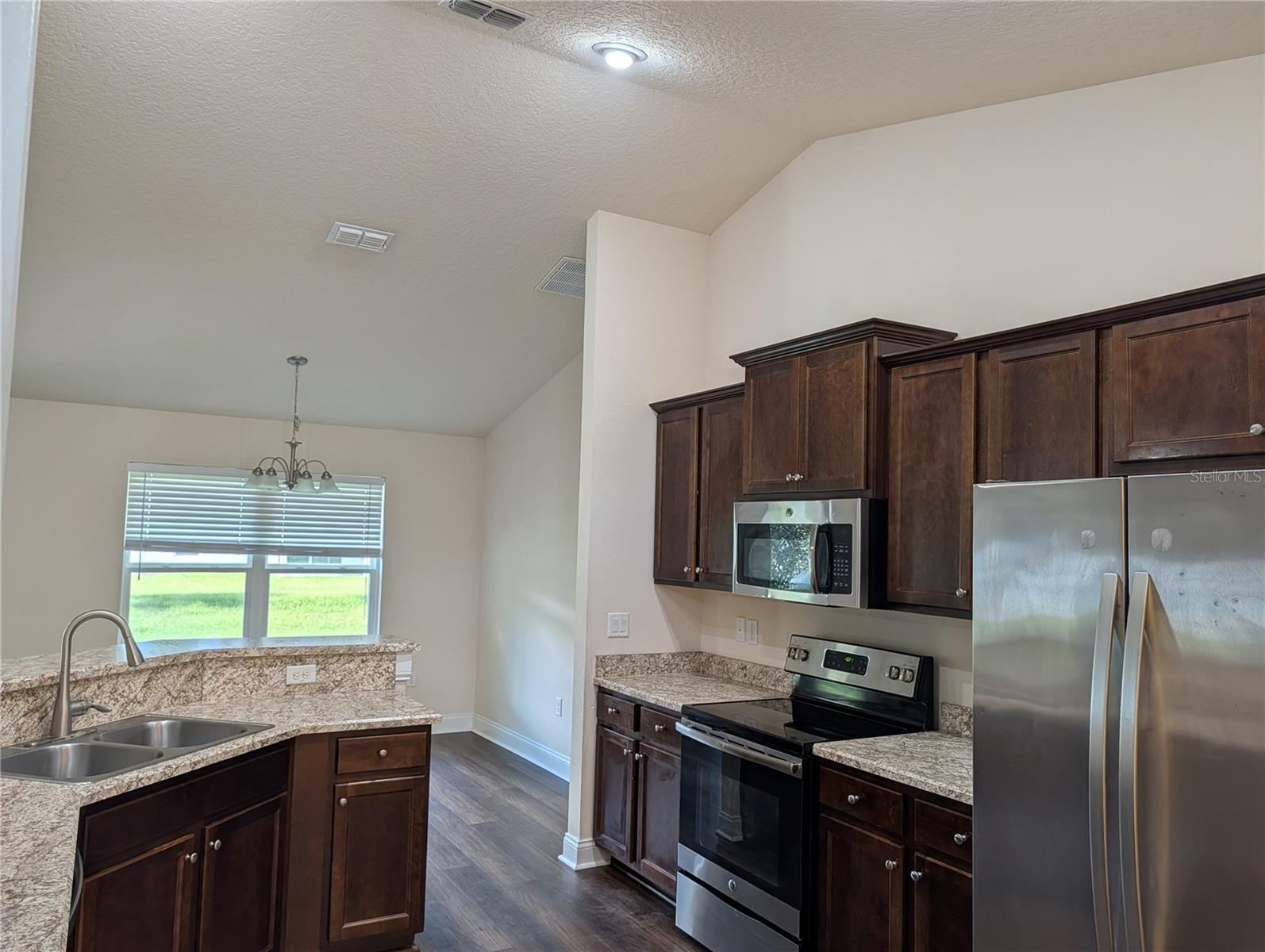 43 BUTTERMILL DR — photo 3