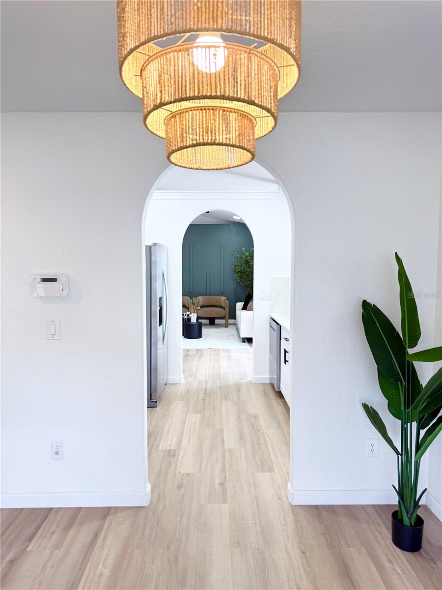 1112 W 7TH ST — photo 11