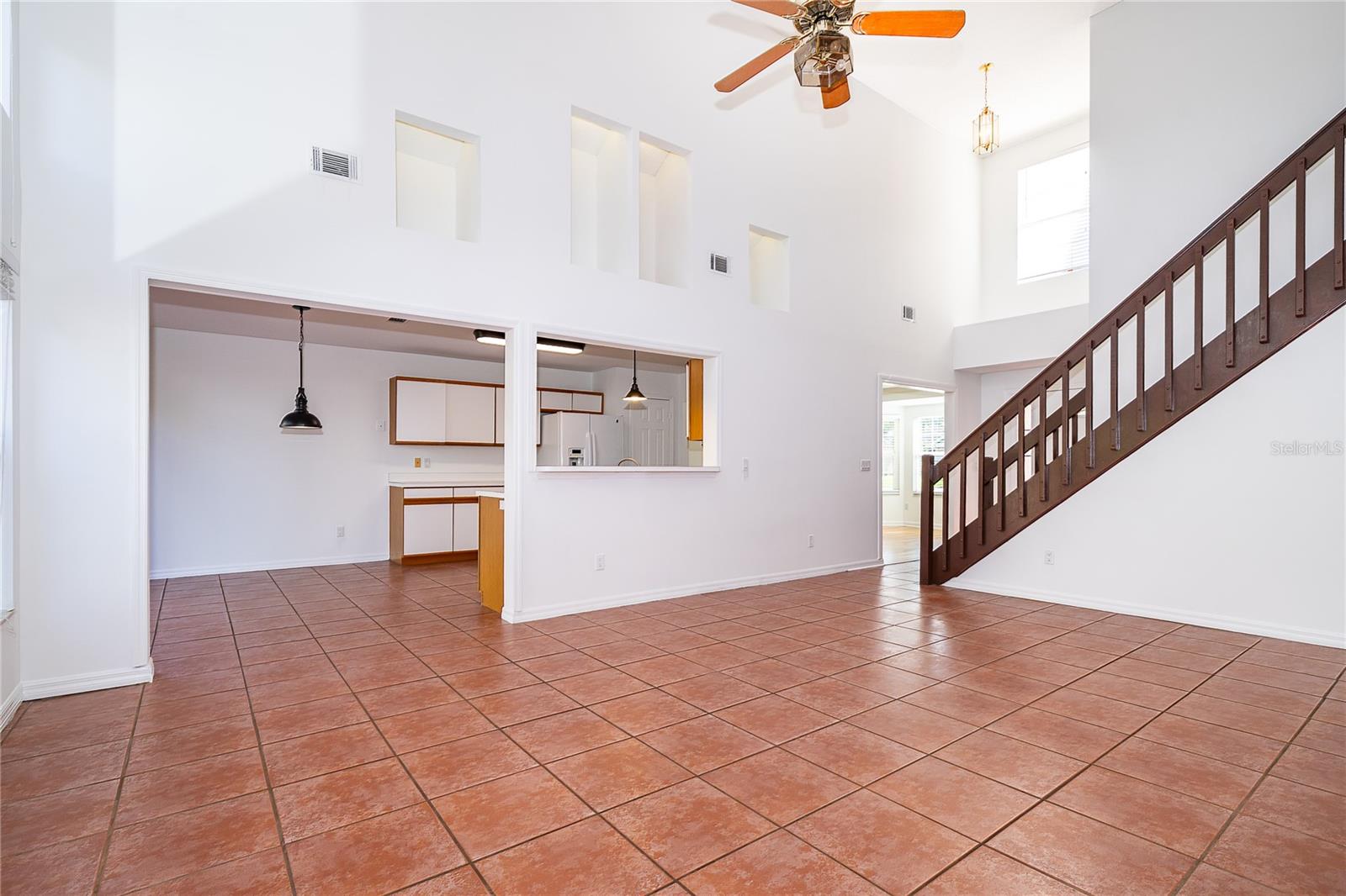696 REMINGTON OAK DR — photo 11
