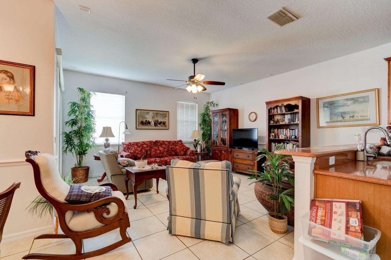 1128 TRAVERTINE TER — photo 3