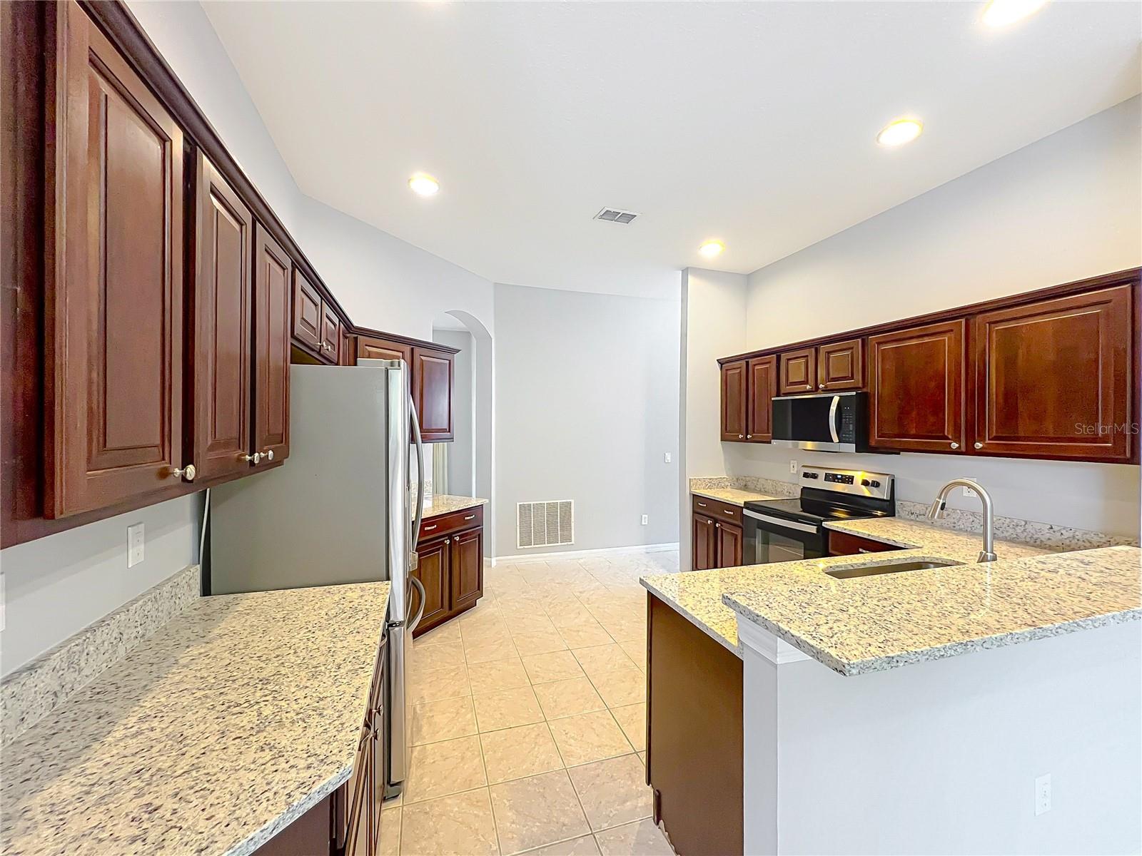 903 KERSFIELD CIR — photo 9
