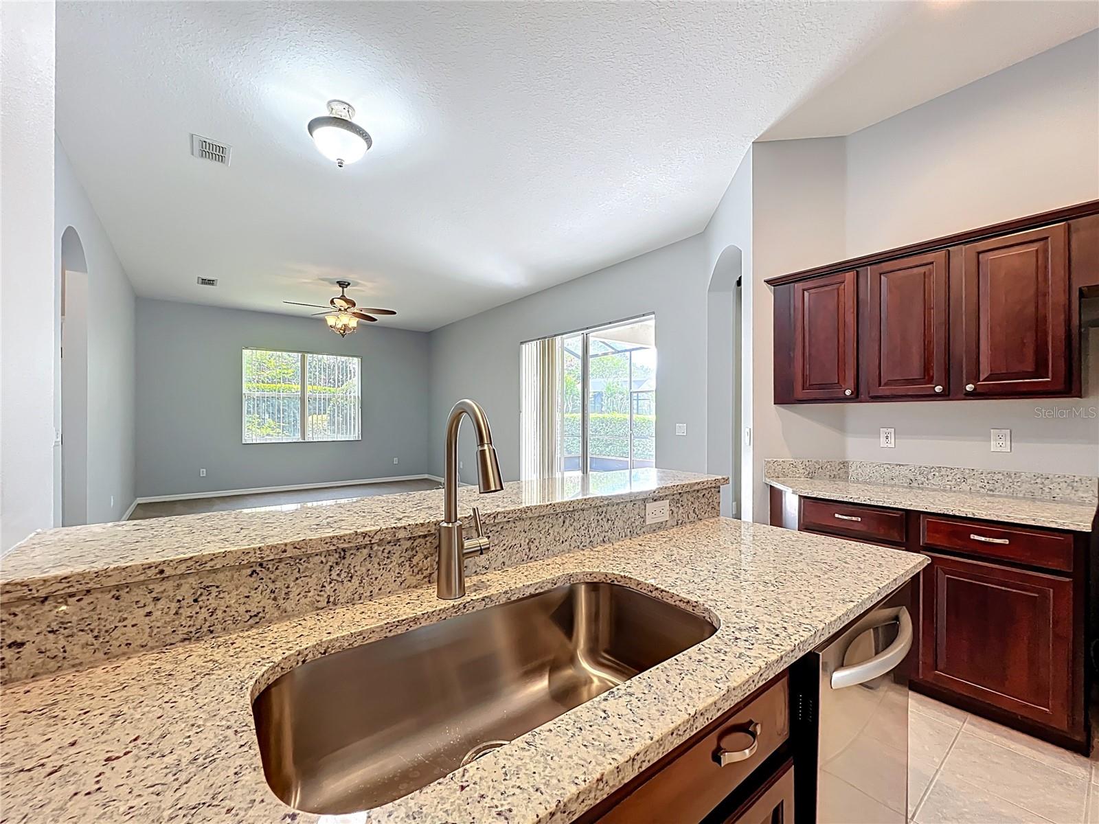 903 KERSFIELD CIR — photo 10