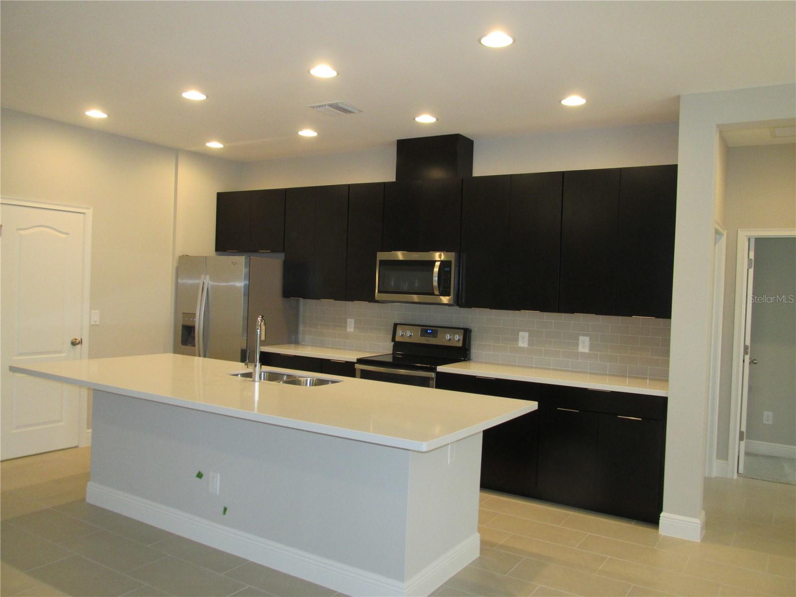 7252 BACKWOODS TRL — photo 3