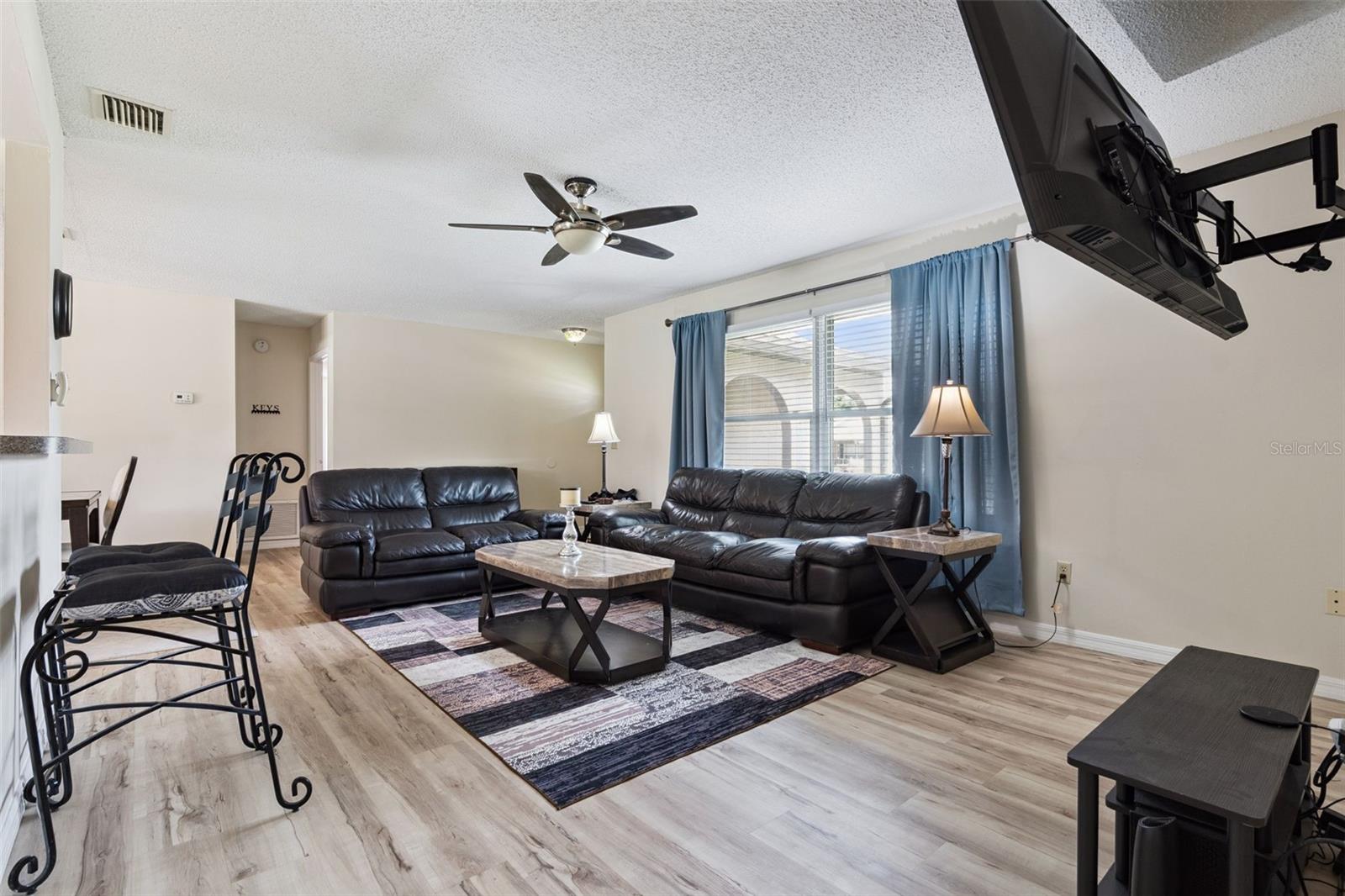 853 SYLVIA DR — photo 6