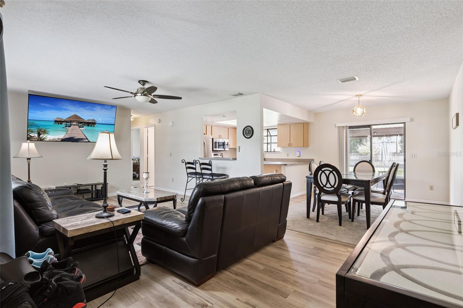 853 SYLVIA DR — photo 8