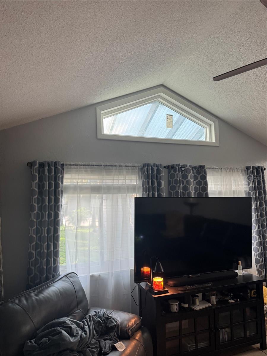 23 WATERFORD CT — photo 4