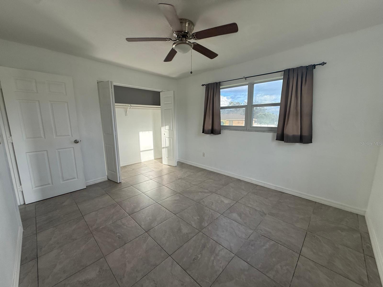 2302 E DANA DR — photo 11
