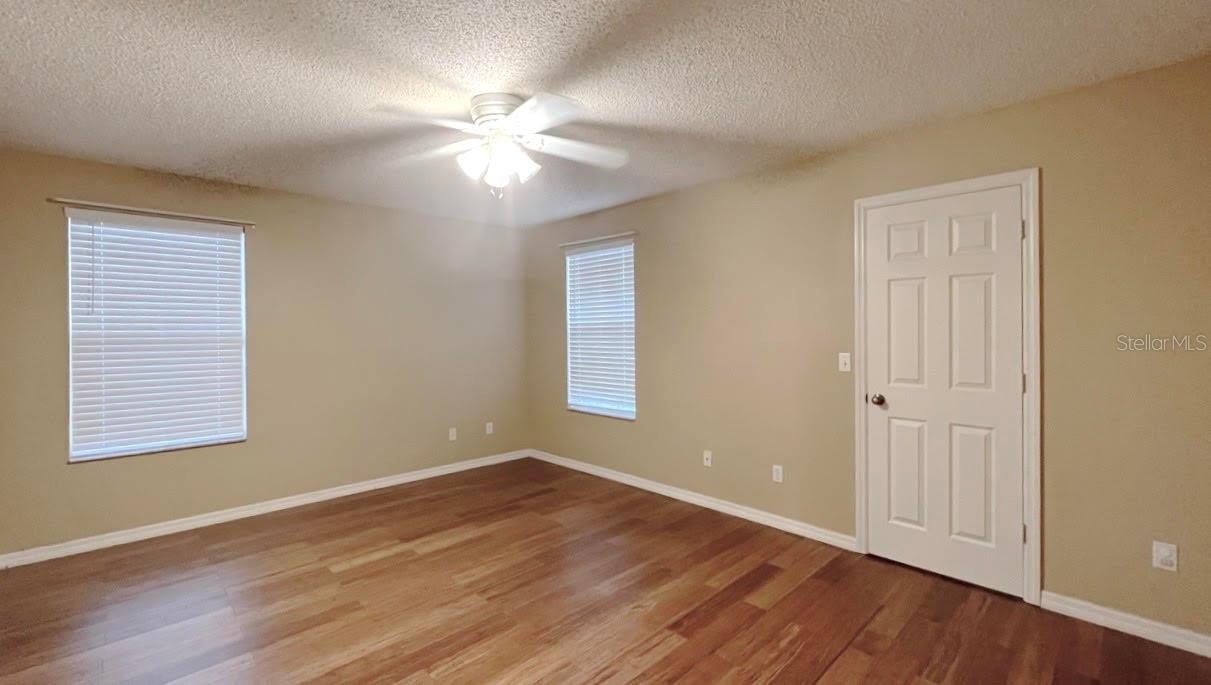 831 HORSESHOE FALLS DR — photo 12