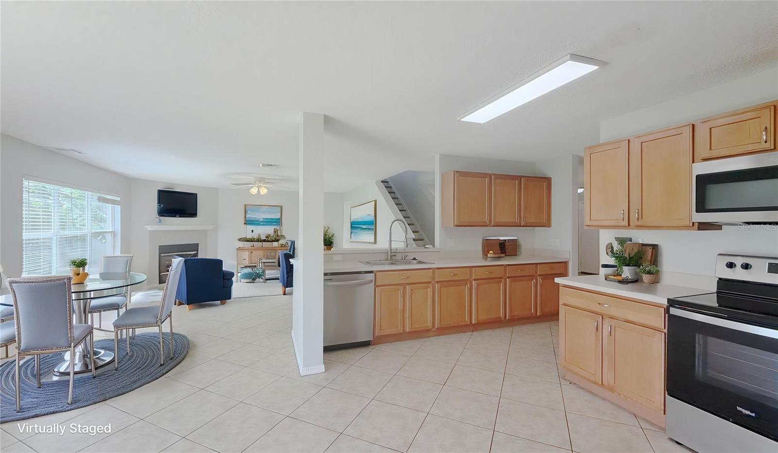 831 HORSESHOE FALLS DR — photo 9