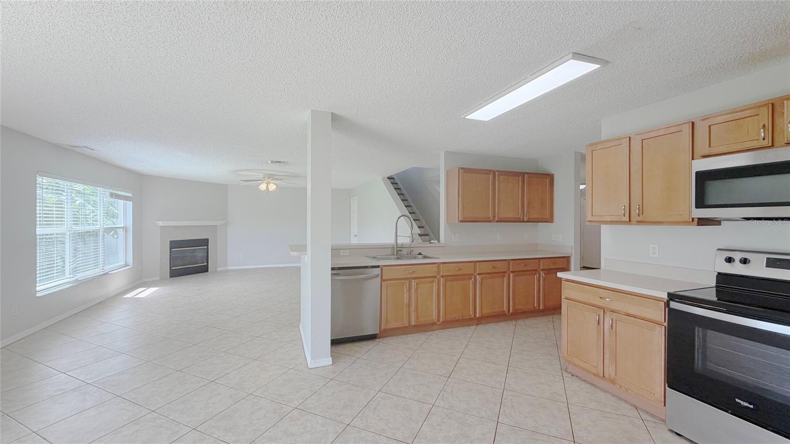 831 HORSESHOE FALLS DR — photo 10